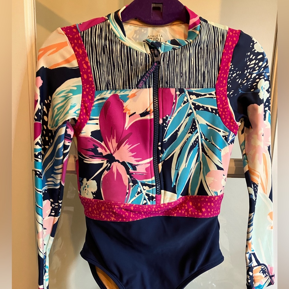 Girl’s Athleta One Piece Swimsuit, Size XS/6